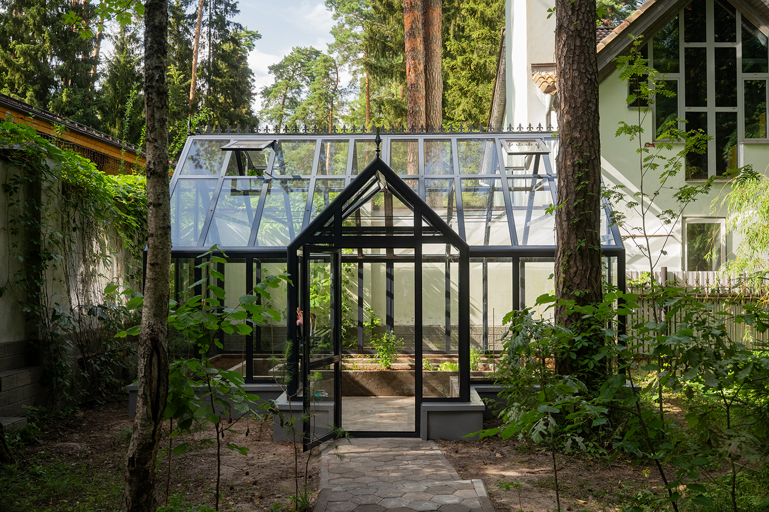 Теплица АСТЕРА на участке Манучарова